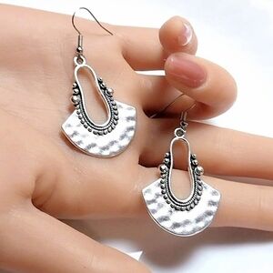 925 Sterling Silver Hammered Fan Shape Earrings